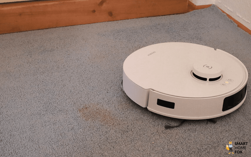 В ходе теста ECOVACS DEEBOT T30 PRO OMNI пропылесосил песок на ковре.